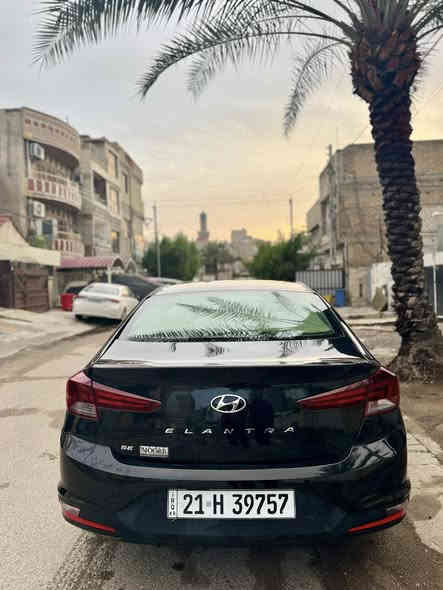 سلام عليكم  النترا ٢٠٢٠ وارد امريكي حادثها فقط حافة البنيد صور الحادث ورقم الشاصي موضح بالصور 
رقم سليمانيه شرط التحويل سنويه  2027 
مكان السياره بغداد حي البنوك  السعر  142 وبيها مجال ان شاءالله  📞📞  ‭٠٧٧١ ٣٢٤ ٧٧٩٤‬
