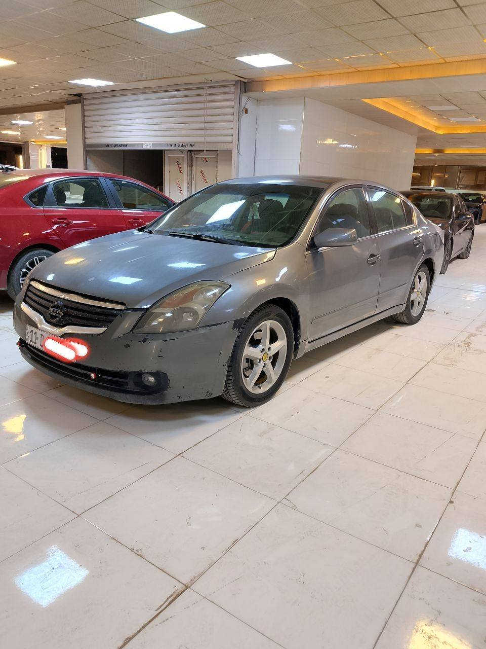 سلام عليكم
نيسان التمه موديل 7 

مكينه .2400 اربعه سلندر 
مصبوغه حزام اثر جراد
رقم بغداد سنويه 29
مواصفات بصمه شاشه كامره خلفيه بصمه ابواب كشن كرهباي 

سعر مناسب تصل عله رقم وبيك خير ودلل ***********
