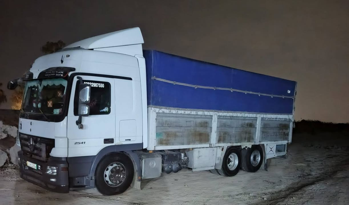 اكتروز للبيع2008 فول مواصفات عدى كامره اوحساس رتايدر ٥ طكات دبل مناميه محرك كير اكسل اوتو 12 نمره تخم تاير  ***********
