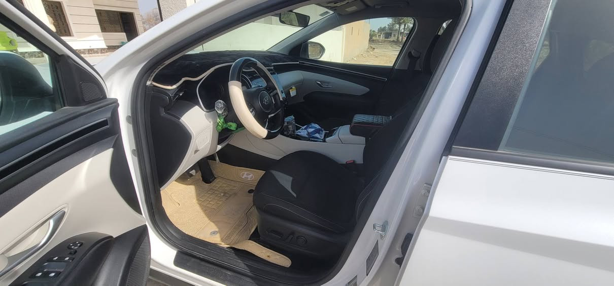 توسان موديل 24 وارد امريكي بدون ارباك بدون صبغ  صور امريكا بالمنشور ماشيه 26  فول مواصفات للخير عده البنوراما رقم بغداد الجديد السعر 185 يوجد بيع او مراوس  موبايل ***********
