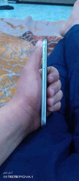 السلام عليكم عندي موبايل اكس ماكس اصغير جهاز جديد ما مفتوح لا شاشه ولا قبغ ولا ظهر  الي يريد رقم ***********
