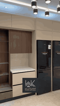 مع المطبخ الابيض (white kitchen) باحدث التصاميم والمساحات المفتوحة  اه...