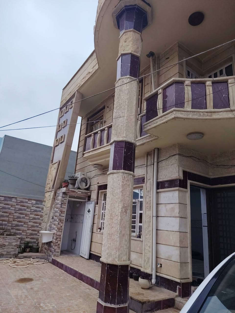 بيت البيع موصل حي الانتصار شارع 60 يبعد عن شارع 60 🛣️100 متر🛣️ مقابيل المستوصف، شارعو 20 المساحه👉 200 متر طابقين فول فول👉👉👉👉 واجهه حلان يتكون📍 الدار من🏠 5 قرف نوم 💤 وهولين واستقبال🏡 ومطبخين2👉👉 وحمامين 2 دبل يو سي 3👉👉 سند طابو الزهور📍 شرط تحويل👉 المكاتبه مع الشرعي، سعر الاستفسار مكتب 🏢 ابو صفوان العقار الاتصال الارقام ☎️☎️☎️☎️ التاليه✅✅✅✅✅✅✅✅ 
*********** وتساب☎️ 
*********** وتساب☎️
