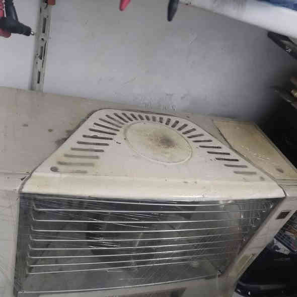 صوبة عشتار الاصلية شركة الصناعات الخفيفة مخزونة قليل مشغله بس القاعدة مالتها صبغته نفس اللون الصوبه مو تجاريه الاصليه ٢٠٠ وبيه مجال العنوان الحريه ***********
***********
