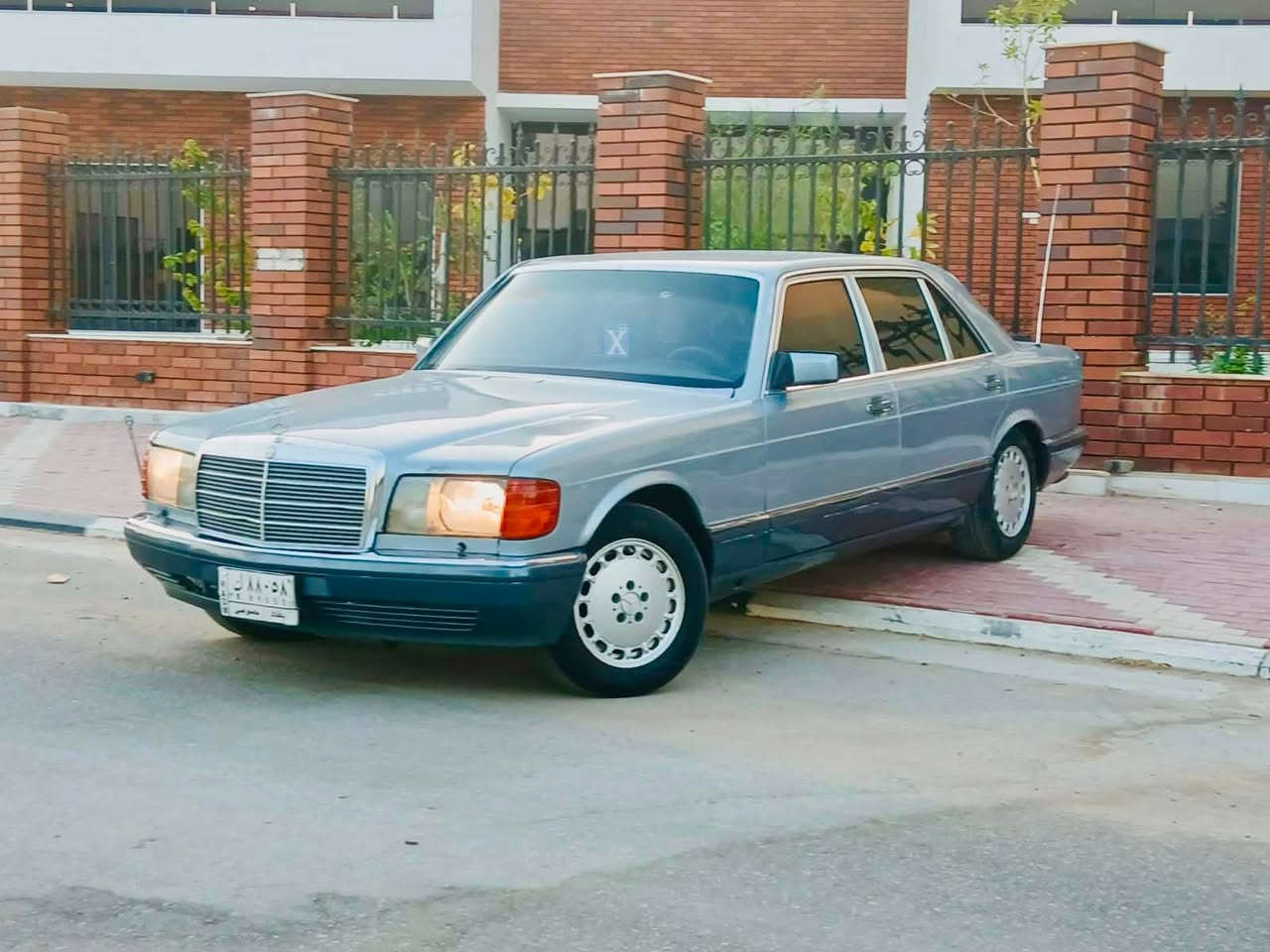 السلام عليكم للبيع
مرسيدس بينز موديل 1990 حجم 380 SEL 
محرك V8 بلادي شركة باب طويل المرغوب 
فول مواصفات داخل جلد ازرق كهرباء تبريد ثلج تخم تاير جديد  علماً ان السيارة جديدة وجاهزة من كلشي السعر (67) مع المجال البسيط للاستفسار اكثر الاتصال على *********** عنوان السيارة كربلاء المقدسة 
(مكلف بالنشر)

