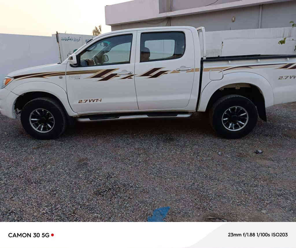 مەرزیە 2006
حیزام بۆیاخە
پێش و دواوەی کەپسە
سەنەوی تازەیە
گێر ومەکینەی بەشەرەت
سعر128$
***********
*********** ديبيس, كركوك
