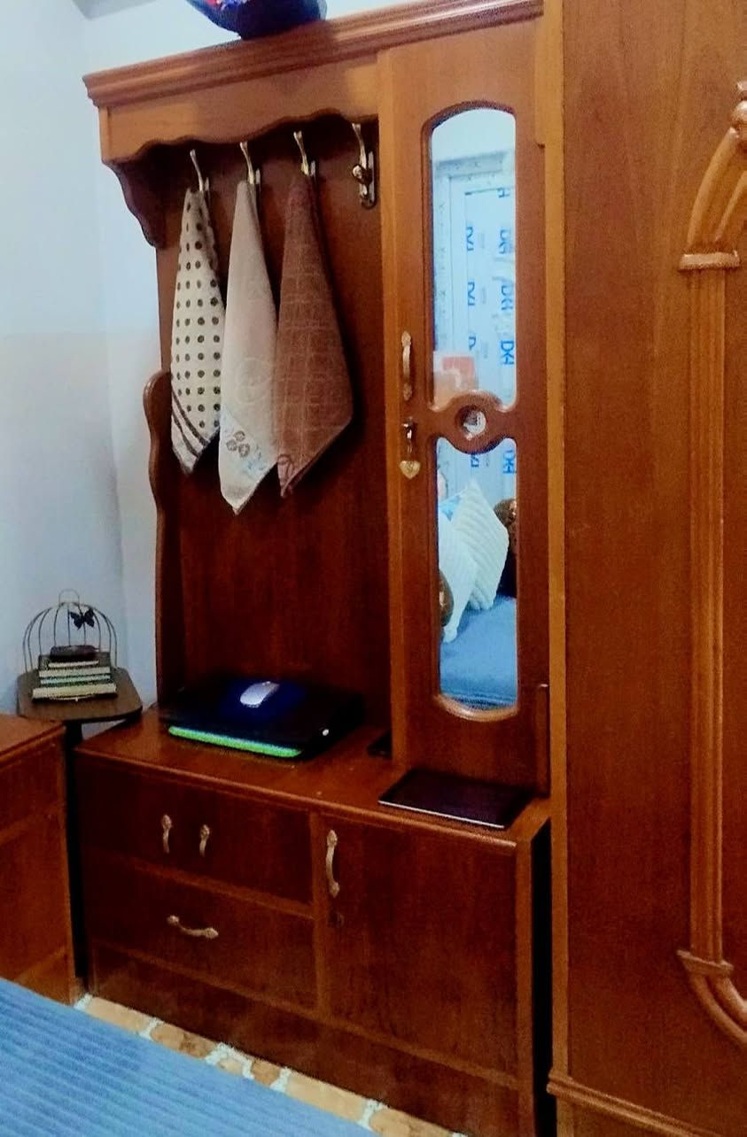 غرفة نوم خشب ثقيل 
السعر 
2 مليون 
للاستفسار الاتصال 
***********
