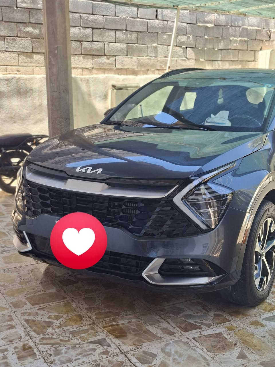 سلام عليكم سيارة سبورتج هايبرد 2025 وارد امريكي رقمه بغداد فول مواصفات فتحة حساسات خلفية رادار امامي خلفي كشنات جلد سعر 210 بيه مجال بسيط ***********
