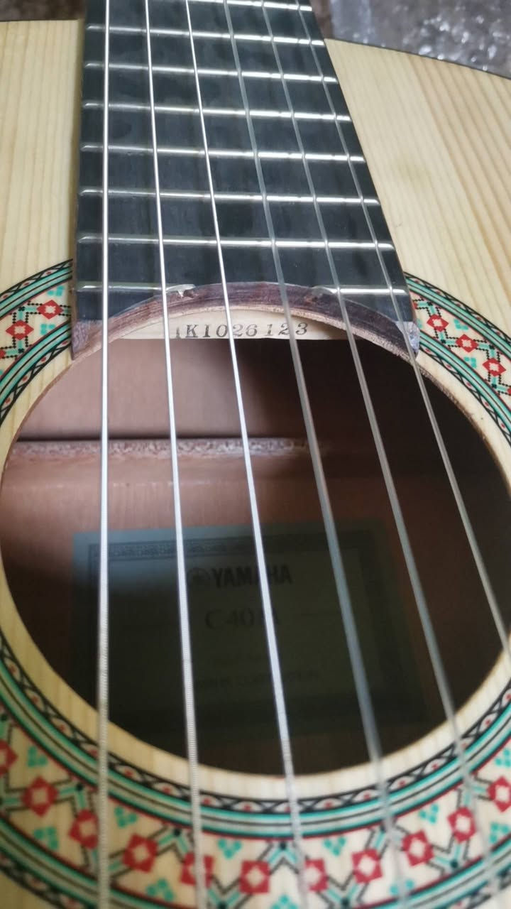 كيتار كلاسك ياماها C40 للبيع 

استخدام اقل من شهر 

من محل Piano Center - Mosul 

رايده ب 130 مع كابو جديد وياه

سبب البيع محتاج فلوسه


**إذا كنت صاحب هذا الإعلان وتريد حذفه لأي سبب، رجاءا أرسل رسالة إلى الدعم الفني**