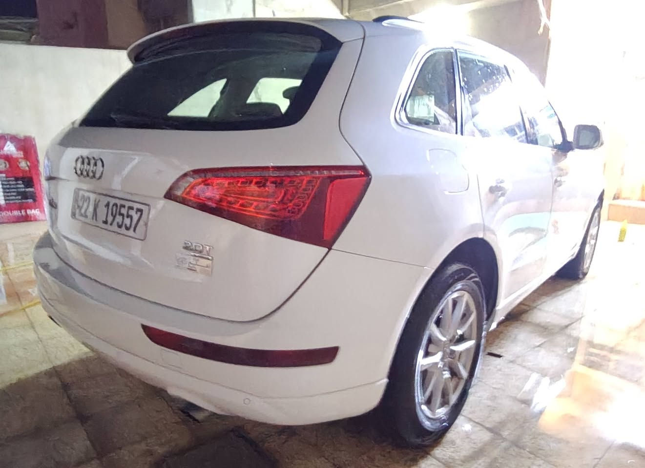 اودي Q5  
2011
محرك ٢٠تيربو
سياره فول بدون سلايت
تدفئه تبريد
تحكم ستيرن
رادار
4ايرباك
مثبت سرعه
نظام نزول منحدرات
هندبريك دكمه
سياره جديده قطعتين صبغ بدون ضرر
كشنات جلد 
رقم اربيل دولي سنويه لل2030
السعر ١٣٥
يرهم مراوس حسب القناعه
***********←وتس اب
‏‪***********‬‏
