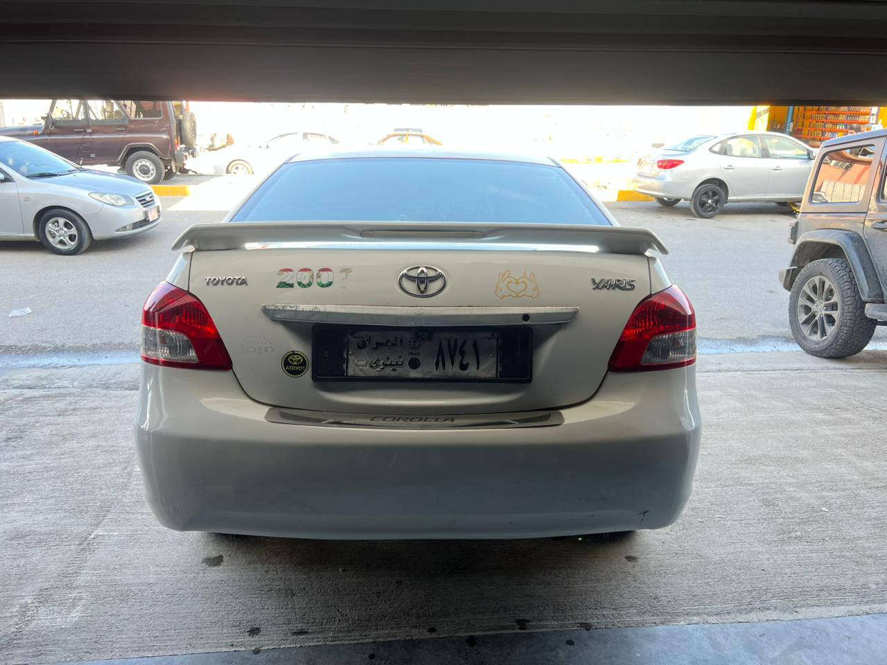 تۆیۆتا یارس ٢٠٠٦ 
بێ بۆیاخ 
گێر تۆماتیک 
مەکینە گەورە بە شەرتی فەحس 
ئارم پلاستیک دهۆک بەشەرتی ئەوەلیات 
دەعامی بۆ دەعامی بەشەرت 
یەک دینار مەسروفی تێدا نیە 
تەبرید و گەرمی و کامل کارەبایی بەشەرت 
چوار تایەی لۆک تازە بەستراوە 

بۆ پەیوەندی  *********** رانية, السليمانية
