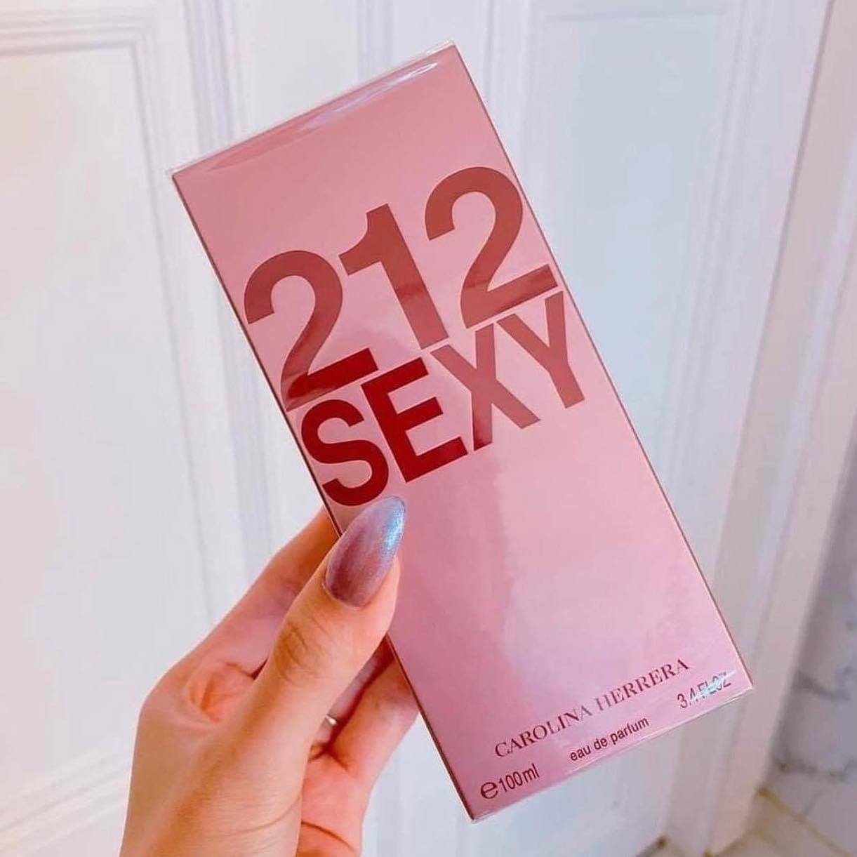 عطر 212SEXY❤️ 
الي ٩٠٪من نساء الكوكب تعشقه♥️♥️♥️♥️♥️♥️♥️♥️
CAROLINA HERRERA من
💓💓#عطر 212  النسائي الفرموني الرومانسي♥️ 

 و الذي يعد العطر المثير و الجذاب و الذي يصف الانوثة الحقيقية للنساء و الذي يجميع بين روائح الفاكهة المنعشة و روائح الازهار و الروائح الكلاسيكية الشرقية كا التوابل و الاخشاب العطرية و يتميز عطر سكسي 212 برائحته الجميلة المثيرة و الهادئة♥️
هالعطر زهري بامتياز
مكونات انثوية جدا انثويه وجذابه 🔥🔥
عطر sexy 212 في يمثل هذا السحر و أناقة والمرح. 
يتكون مزيجه من الشمبانيا الوردية و مستخلص الفواكة الطازجة بالإضافة إلى زهرة شجرة الخوخ و مستخلص الأخشاب الناعمة لإضافة لمسة من الأناقة و العاطفة و الأنوثة.🌸🌸🌸
#الاصلي 💯 
السعر  ١٢ الاف  
🚘 يوجد خدمة توصيل لجميع محافظات العراق ٤  الاف🚘
#بغداد #ديالى #للنساء #عطور #اربيل #بصرة


**إذا كنت صاحب هذا الإعلان وتريد حذفه لأي سبب، رجاءا أرسل رسالة إلى الدعم الفني**