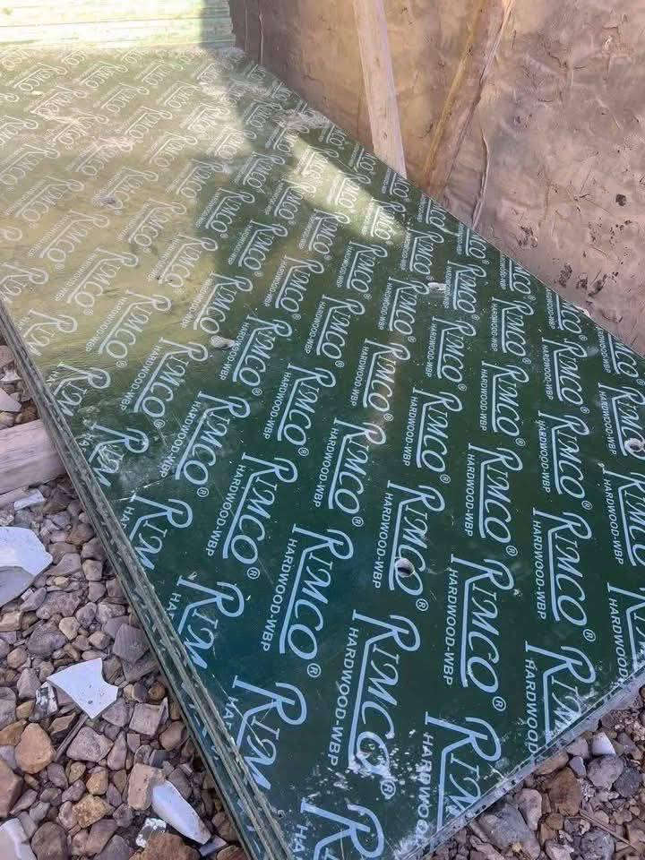 بلايود نظيف للبيع كيج 18 
العنوان الحلة ***********
