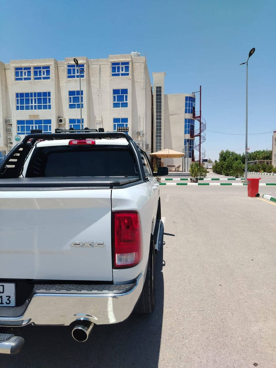السلام عليكم 
للبيع دوج رام كلاسك موديل 22
بدون ضرر بدون ايرباك فقط بارد كد.شبر
محرك 8سلندر 
شاشه كبيره 
كيرماوس 
فورويل 
منضومه غاز 
منضومه زنون 
سعر 230 وبي مجال للستفسار ***********
