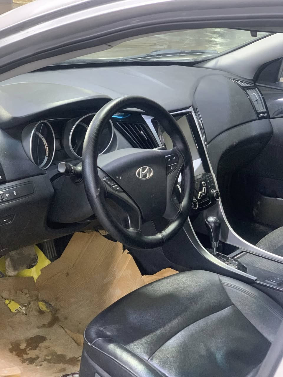 سۆناتا براوە مۆدیلی  ١٠١٢گئرومەکینەو تەبریتی بەشەرت سەدری بەشەرت چوار تایەی لۆک سەیارەکەبئمەسرفە سعری٤٤گلاو ماجالئکی برایانە ***********
