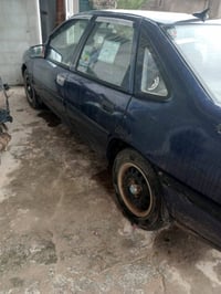 وبركاته  سياره اوبل فكتره موديل 93 السعر 35 وبيها مجال  الاتصال ع لرقم...