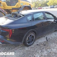 كيا K4 موديل 2025  ماشيه 5 آلاف ميل بعده زيرو رقم اربيل الدولي هزه وسن...