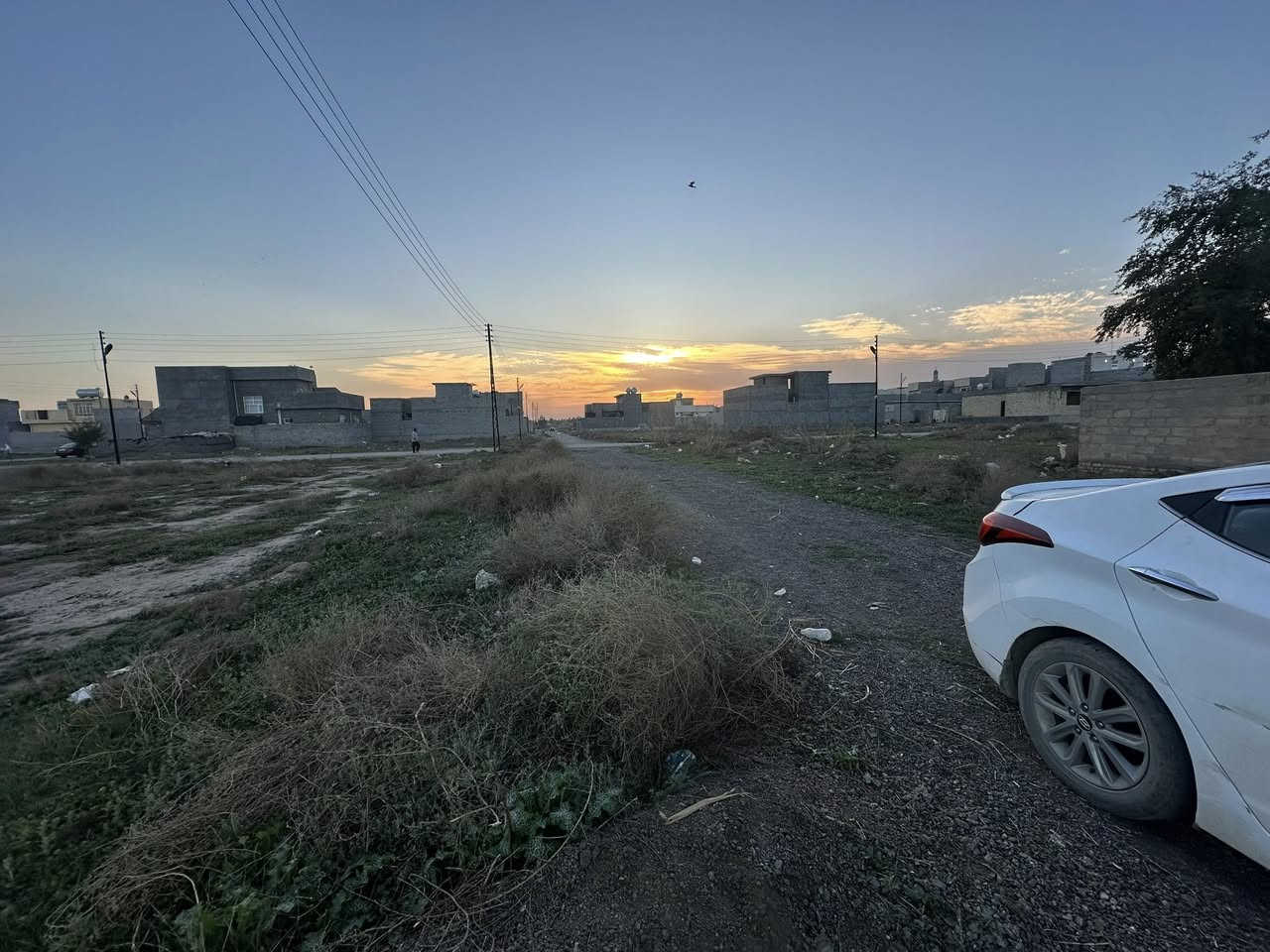 توجد قطعة ارض للبيع مساحة 200 متر في منطقة البعلكةخلف مدرسة الرحمة في منطقة البعلكة للمزيد الأتصال على الرقم ***********
