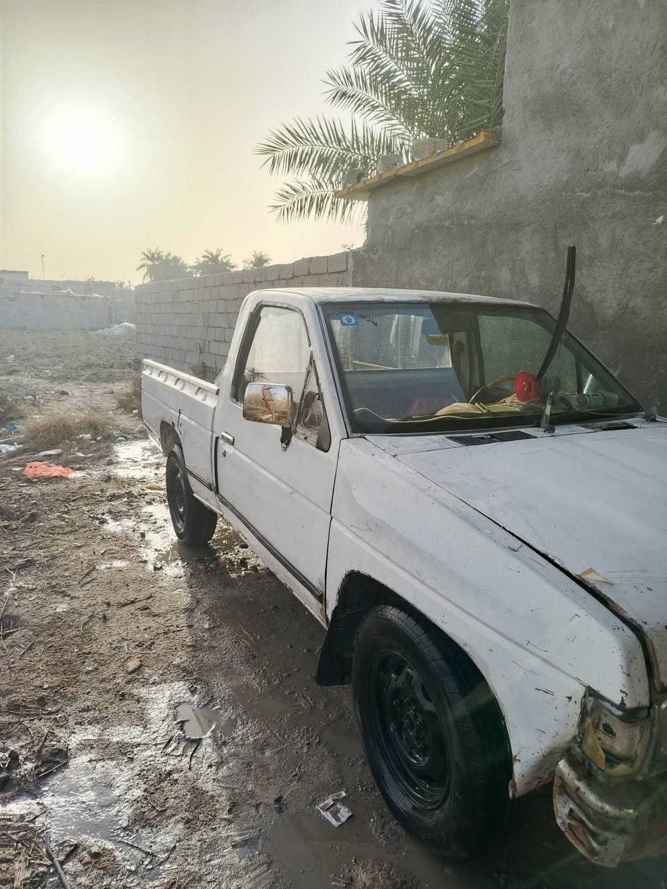 السلام عليكم سياره للبيع موديل 93 محرك جي رقم انجليزي وعنوان البصره الهارثه جميع استفسار على هذا الرقم*********** سعر 27 وبيها مجال
