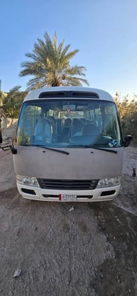 كوستر للبيع ،2015 كفاله عامه دوشمه جديده وسياره بأسمي للاستفسار 077256...