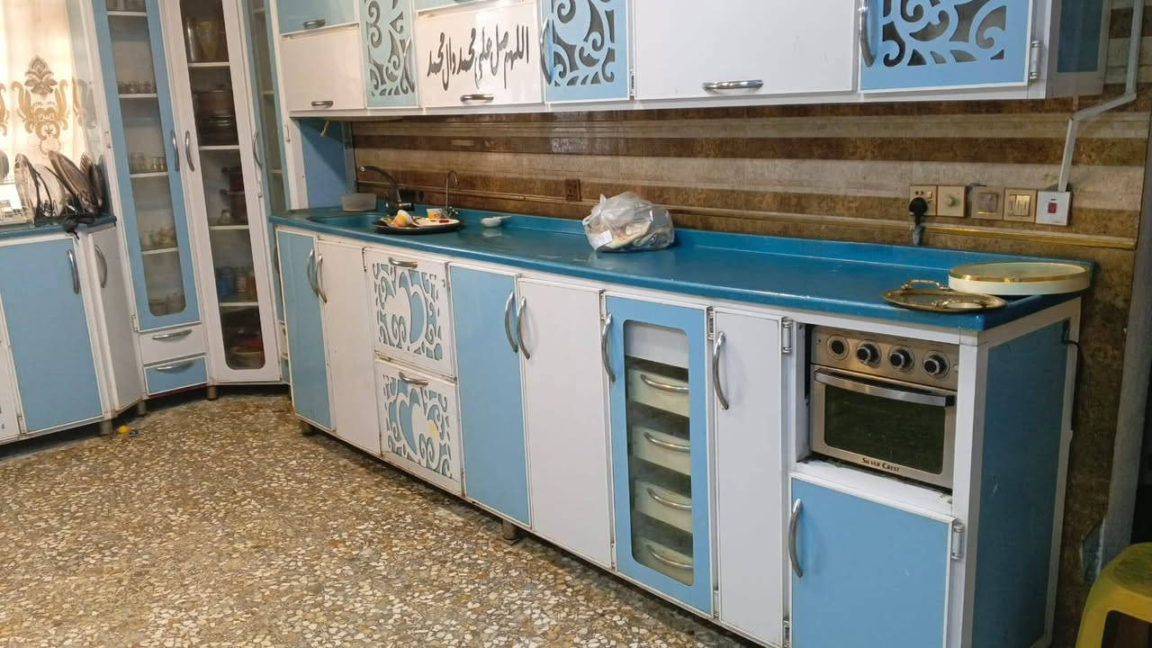 السلام عليكم اثاث بيت كامل للبيع كلمن وسعره الاستفسار ع هذا الرقم 
‏‪***********‬‏
