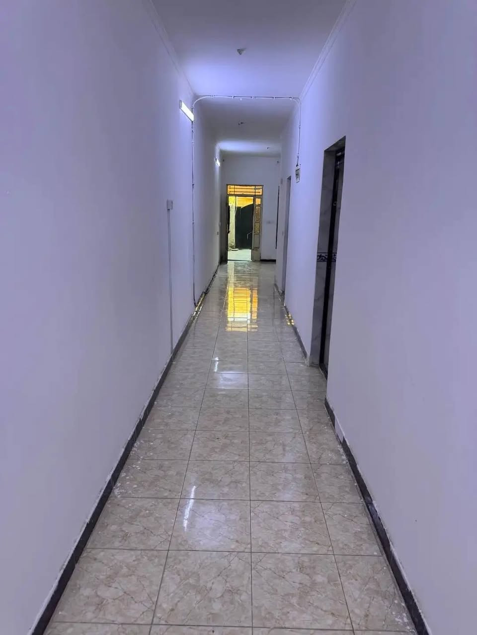 🏡 إعلان إيجار مميز 🏡
للإيجار بالسيدية ✨
مشتمل طابق أرضي بمساحة 150 متر

يحتوي على:
🛏️ غرفتين نوم
🛋️ صالة واسعة
🍳 مطبخ
🚿 خدمات
🚗 كراج كبير

✅ معزول عزل تام
✅ مناسب للعوائل وموقع مريح للسكن

📞 للاستفسار أكثر تواصل عبر الرقم التالي:
***********
