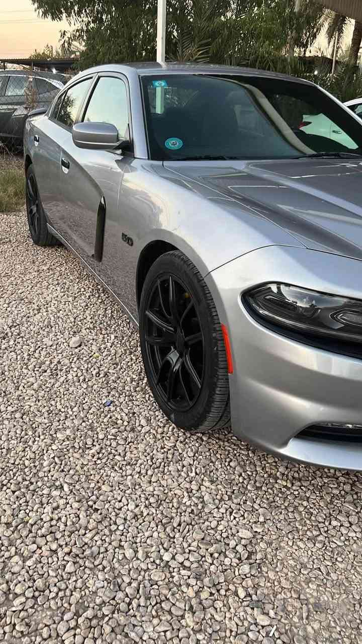 السلام عليكم
جارجر SXT موديل 2016 رقم بغداد صبغ دعاميه اماميه فقط كفاله من الصبغ والحادث ماشيه 145 حقيقي مال جناي تجي وشوف بعينك احله من الصور بيع فقط  *********** مكان السياره حله
