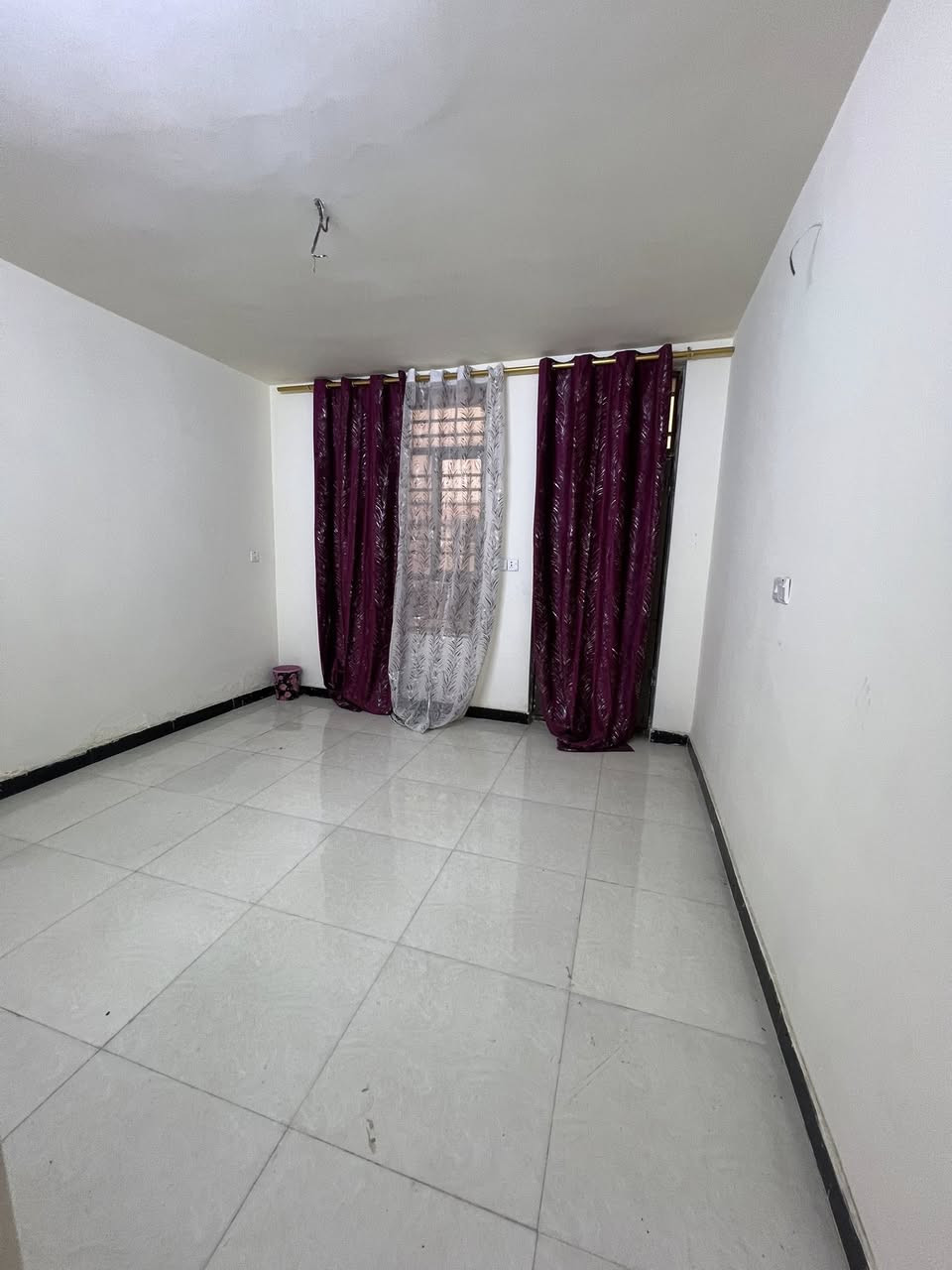 السلام عليكم بيت مساحه 40 متر طابقين غرفه فوك واستبقال  ومطبخ ابو دشير الشهداء قرب تقاطع علي العتابي 
***********
