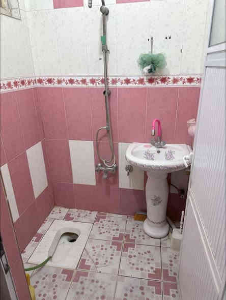 ‏مشتمل للإيجار مساحه55م ‌‌‏ الشعب ‏العقاري  خلف جامع بدرية جاهز للسكن- بناء حديث 2022‏جديد منطقه هادئه وراقيه خدمات راقية  ‏يحتوي على طابقين 2غرف نوم واستقبال ومنور  مطبخ حار ‏وبارد وخدمات وبلكونه/وبيتونه كبير وكراج صغير  للاستفسار   ‏سعر مشتمل450 الف 
ً***********
