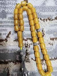 سندلس افغاني 35 خرزه معه كركوشه وفواصل فضه  وزن السبحه 98غرام معه الفض...