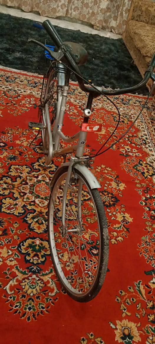 السلام عليكم  بايسكل للبيع البايسكل بطه ياباني حجم 26 البايسكل نظيف بسعر 80 وبي مجال ونزلك من السعر وبيك خير وتدلل المكان بابل حله بكرلي  البايسكل هوا ولجمبزه اخذه ♥


**إذا كنت صاحب هذا الإعلان وتريد حذفه لأي سبب، رجاءا أرسل رسالة إلى الدعم الفني**