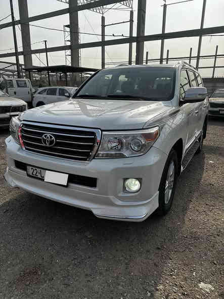 لاند گروز 2014 بريم 
عداد المسافة 172 ألف كم

مكفولة من الحادث والصبغ ماعدا الدعامية الامامية مصبوغة اثر شخوط موجود من ضمن الصور سونار جديد

مكان السيارة بغداد حي العامل

گير مكينة مكفولة السيارة كلش حلوة

السعر 39000$ وبيها مجال

***********
