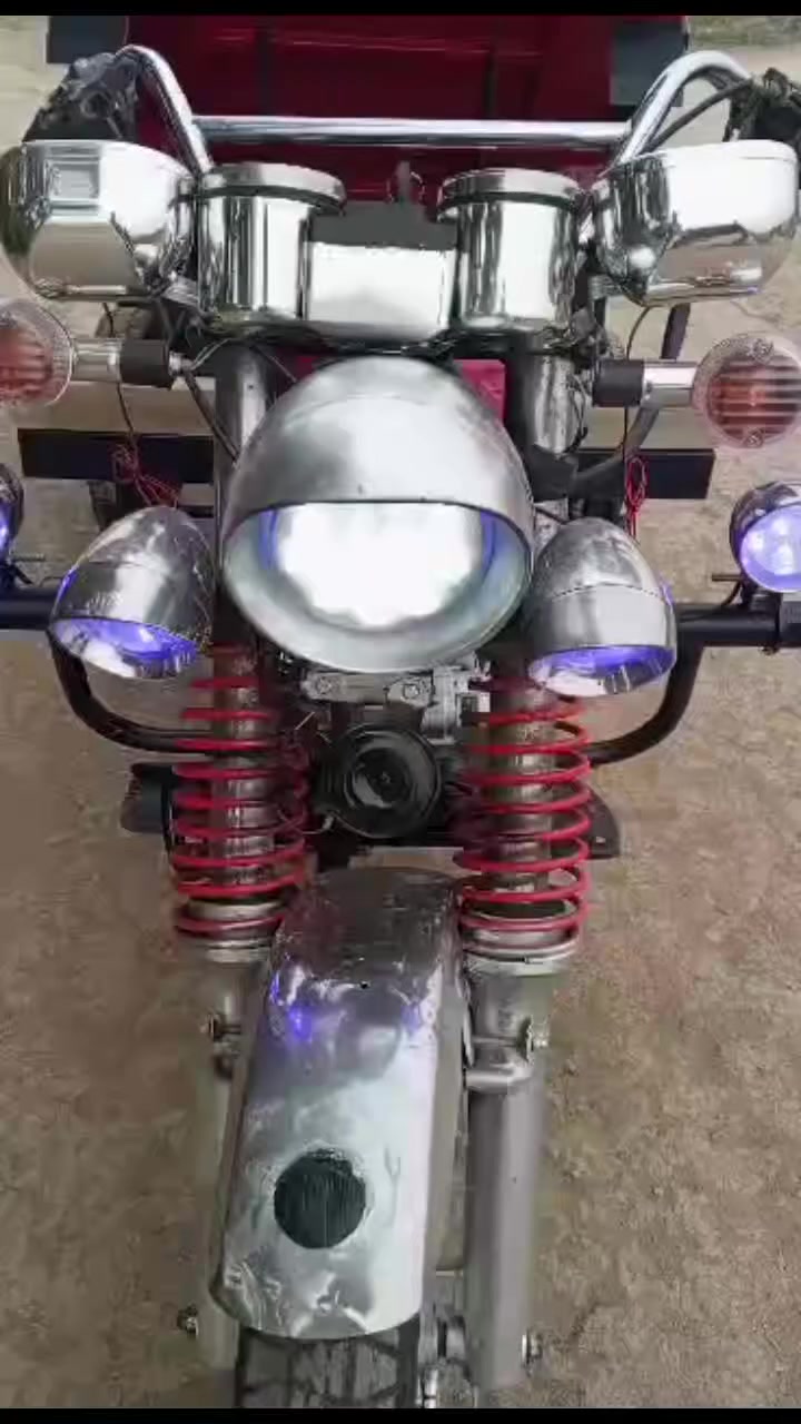 سلام عليكم ستوتة للبيع موديل 16 أوراق اصولي مكفولة كفالة محرك ما مفتوح مكينة 26 مكفولة من الفتح مكان بابل شوملي السعر 1250 مليون وربع الرقم ***********////***********
