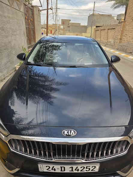 سلام عليكم
كيا كادنزه 
فول مواصفات 
موديل ٢٠١٧ وأرد أمريكي 
حادثها جاملغق وباب مبدلات نفس لون 
بدون دواخل او ايرباك 
محرك كير بلادي 
صور حادث وسونار موجودات ويا صور 
مكانها بغداد 
سعر ١٧٥
***********
