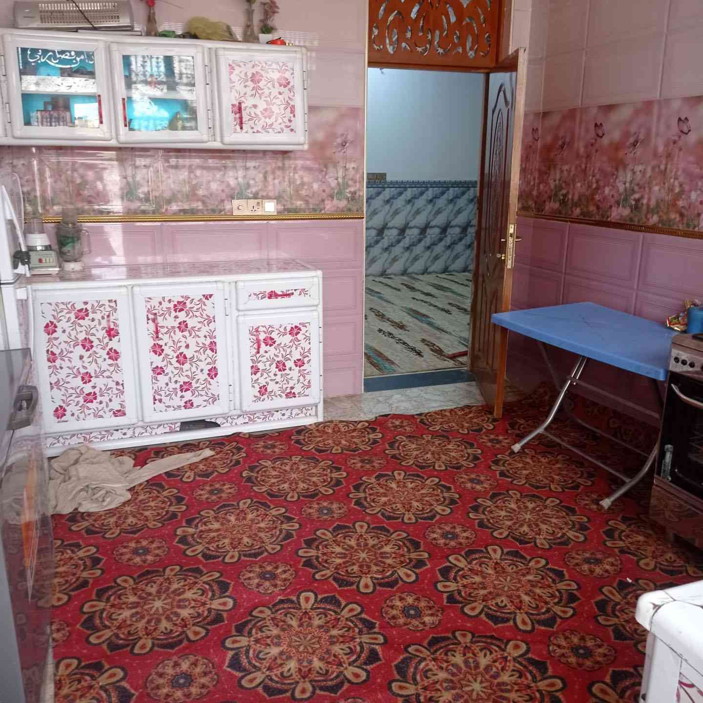 دار+ قطعه مجاوره  #للبيع

الموقع / شارع٨٠ 
حي النصر 
قرب الساده ابو خطه

المساحه  / ٢٣٠ م للدار 
والقطعه ٢٠٠ م

جنس العقار / طابو زراعي
بناء نضيف جدا 

يحتوي على / ٤ نوم 
صاله / مطبخ حار بارد/ مجمع صحي
حديقه / كراج سياره

سعر البيع/♦️٢٠٠ مليون♦️
للاستفسار اكثر /
مكتب الدار للعقار
***********
