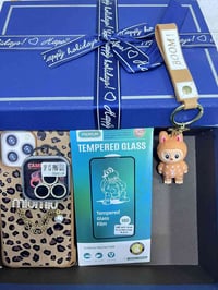 هديه متكامله غراض مال أيفون 13 برو ماكس  كفر + لزكه شاشه + حمايت الكام...