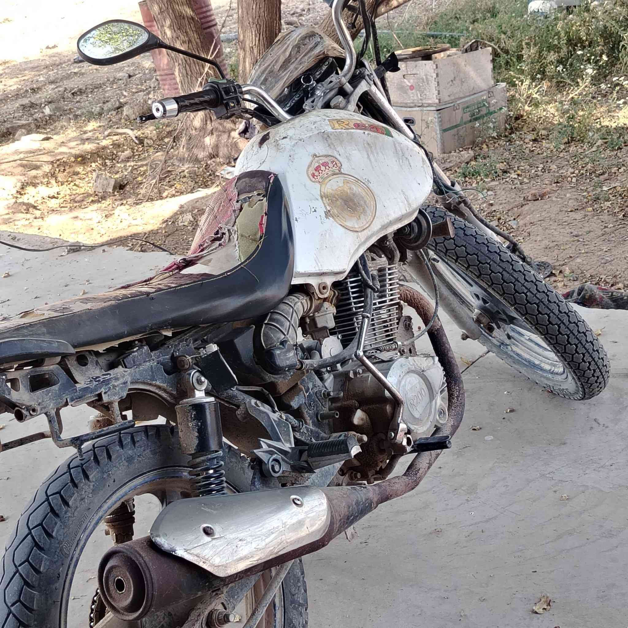 سلام عليكم موطور امزت عالي موديل 17 دراجه عوزها شغلات وترتيب تجي تفحص وتاخذ  سعر 400 بيه مجال للستفسار اتصل ***********
