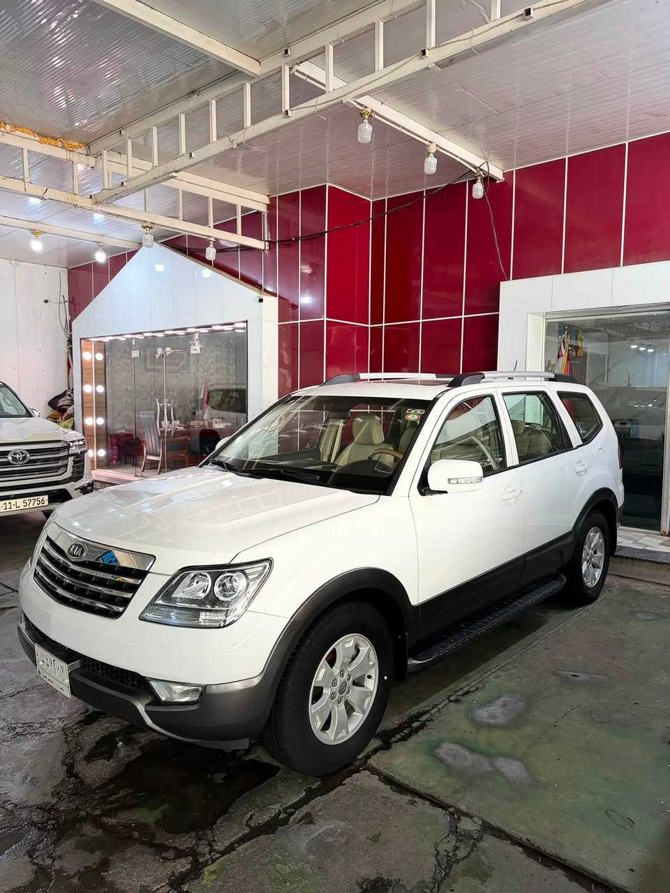 مهافي 2012 (خليجي)
ماشيه 150 الف
كشنات مخمل .فتحه . سويج . ب اسمي شخصيا
 جاملغ الامامي الايمن مصبوغ
محرك 6 سلندر
عنوان بغداد
السعر 118$ وبيها مجال
***********
