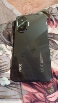 بوكوf7 ذاكره256 استعمال اقل شهر نضافه 100 سعر420 مكان بغداد 0774855569...