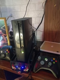 اكس بوكس360 هارد500 العاب بي ٢٠٠ او اكثر مكاني بغداد شراي يتصل 0783829...