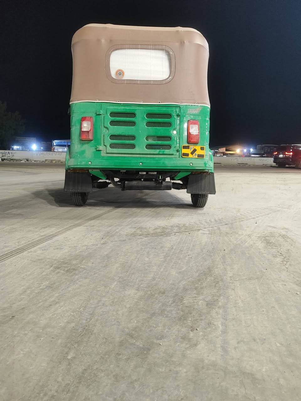 سلام عليكم 20لبيع كفاله لا ضربه ولا صبغ بس دوس ورش بدون معجون تكتك جاهزة علا اخر حبايه رقم كربله كليزي بسمي تحويل مباشر  بكاني حسينية مال راشديه ***********,
