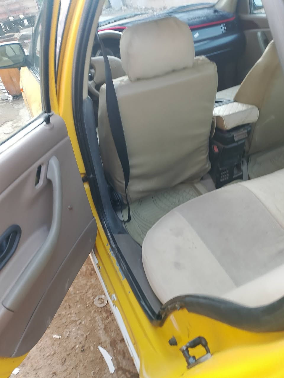 اخوان السلام عليكم بيع سمنت موديل ٩رقم بغداد محرك وكير تمام غرفته حلوه ابيع بدون تحويل به سنويه عضم عاج اكفله سرقه وعشاير  لسعر ١٦لمكان بغداد جسر اديالى اخوان ب١٠مابيع وشكرا


**إذا كنت صاحب هذا الإعلان وتريد حذفه لأي سبب، رجاءا أرسل رسالة إلى الدعم الفني**