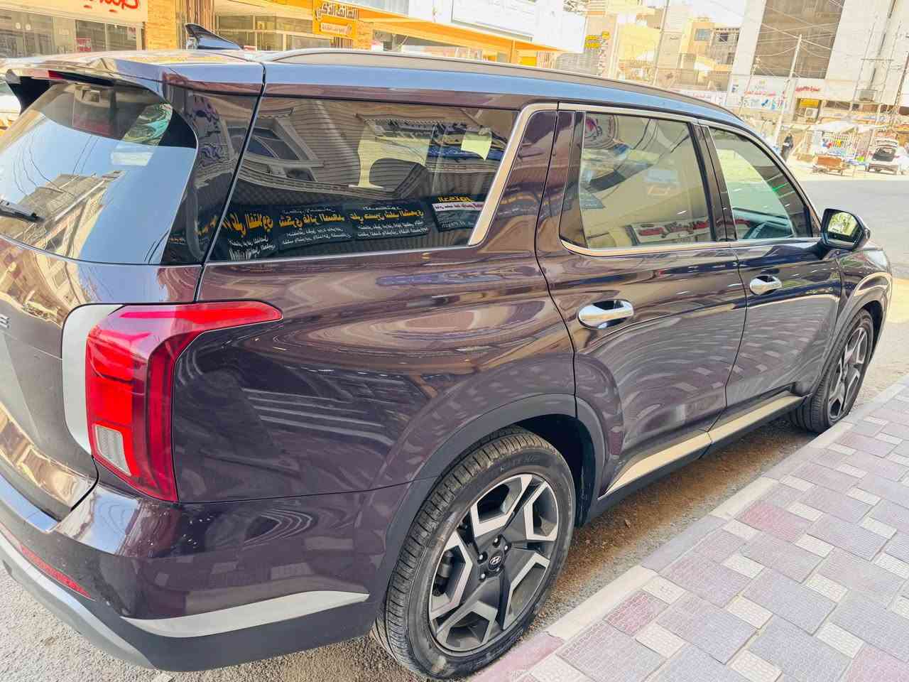 هونداي باليسايد 2023
ماشيه 28 الف كيلومتر قابل للزيادة 
السعر275$ وبيها مجال بسيط 
اللون كرزي
رقم بغداد
صور الحادث مرفقه مع السونار 
للاستفسار اكثر : ***********
________________________________
🔷المواصفات : 
🔹حجم المحرك 6 سلندر 3.8L 
🔹كاميرات 360 درجة مع كامرات الاشارة 
🔹رادار امامي وجانبي وخلفي
🔹تنبيه الخروج عن المسار
🔹حساسات امامية وخلفية
🔹كراسي جلد وكهرباء
🔹 صندوك كهرباء 
🔹اوتو هولد
🔹 تحكم ستيرن جهتين وتدفئة ستيرن 
🔹وضعيات قياده متعدده مع قياده ذاتيه 
🔹لايتات LED بالكامل
🔹شاشه تحكم بالايعازات
🔹سستم الصوت harman/kardon
🔹تبريد وتدفئة الكراسي الامامية
🔹 تبريد وتدفئة الكراسي الخلفية
🔹الكراسي كهرباء
🔹ميموري كرسي السائق
🔹ستائر خلفية
🔹جنطة كهرباء فتح ذكي عند الاقتراب 
🔹بصمة ابواب وتشغيل وتشغيل عن بعد
🔹فتحة سقف 
🔹توقف ذاتي مع اوتوهولد 
🔹مع باقي المواصفات الاعتياديه حلة, بابل
