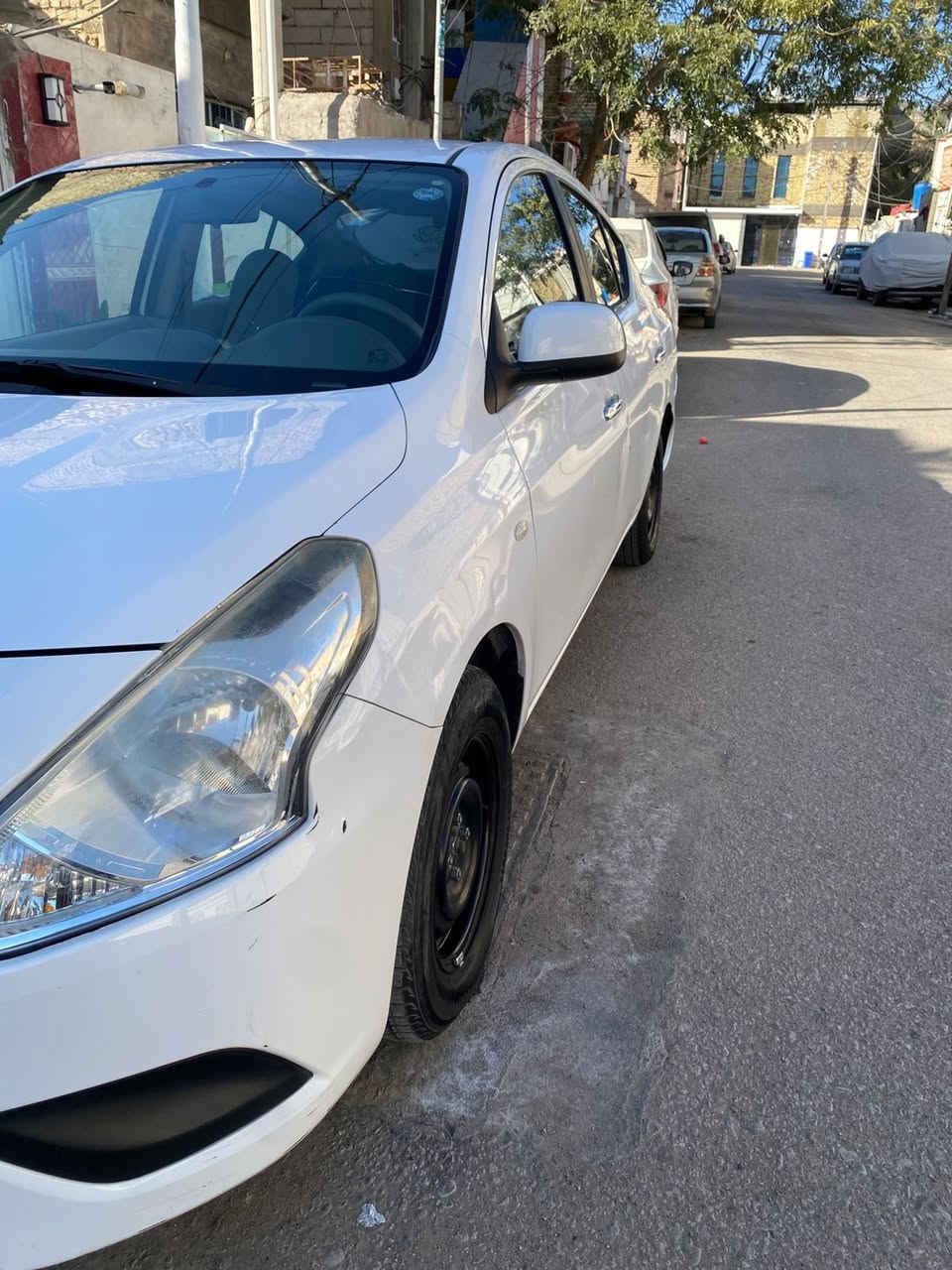 سلام عليكم مكلف بلنشر
نيسان صني هندي بليته الزركه 2020 

مكفوله بيه باردات ما مصلحات تجي وتشوفهن 

حداديه ستوني مسويه منضومه بانزين هم ستوني مسويه سياره تبريد ثلج مكينه وكير مكفولات السعر ب 106 وبيه مجال حك الجيه 

الاستفسار الاتصال ***********
