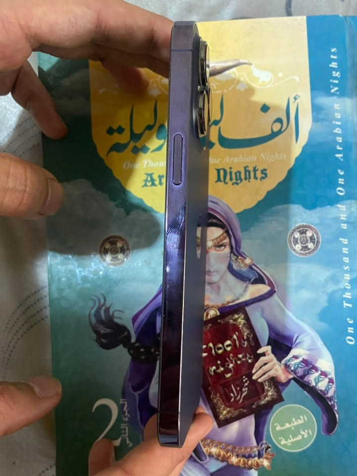 14 برو ماكس للبيع نظيف ما داخل تصليح بطاريه ٨١ دبل شريحه فعليه فول نظافه من البيت للمدرسه على الفحص سعره ٨٦٠  قابل للتفاوض نبيع بالدولار والدينار تحياتي. الرقم للتواصيل ***********
