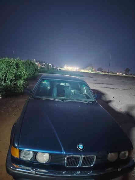 بي ام  92 حجم 735 سياره مكفوله  رقم بغداد  سنويه 28 سعر 60وبيه مجال  ***********
