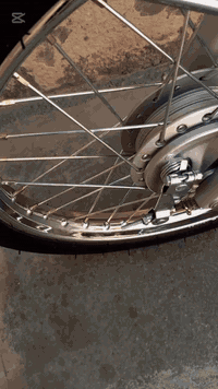 سلام عليكم شباب دراجه للبيع شاصي سكنر ول تعمير نامه اصلي تعميره 2025.***********
