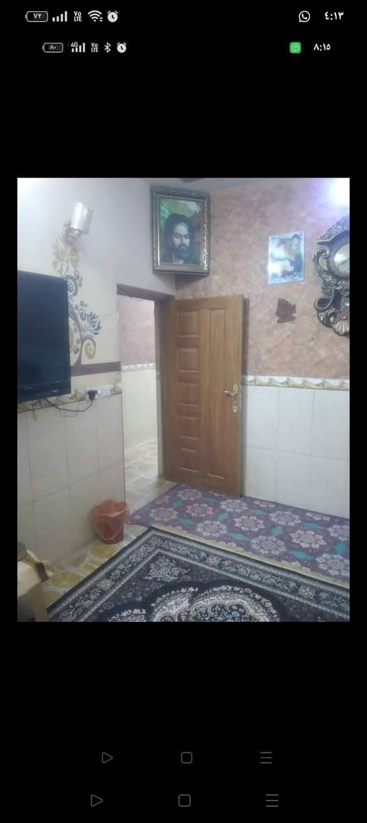 السلام عليكم 100 قاطين دبل فاليوم مقابل مدرسه صينيه وشارع عريض بل الحسينية الجريخي 3 غرف  النوم مي عله دار ساعه مطبخين وسطحين ارتفاع متر عن شارع م 213 ز 93 سعر 95 استفسار ***********
