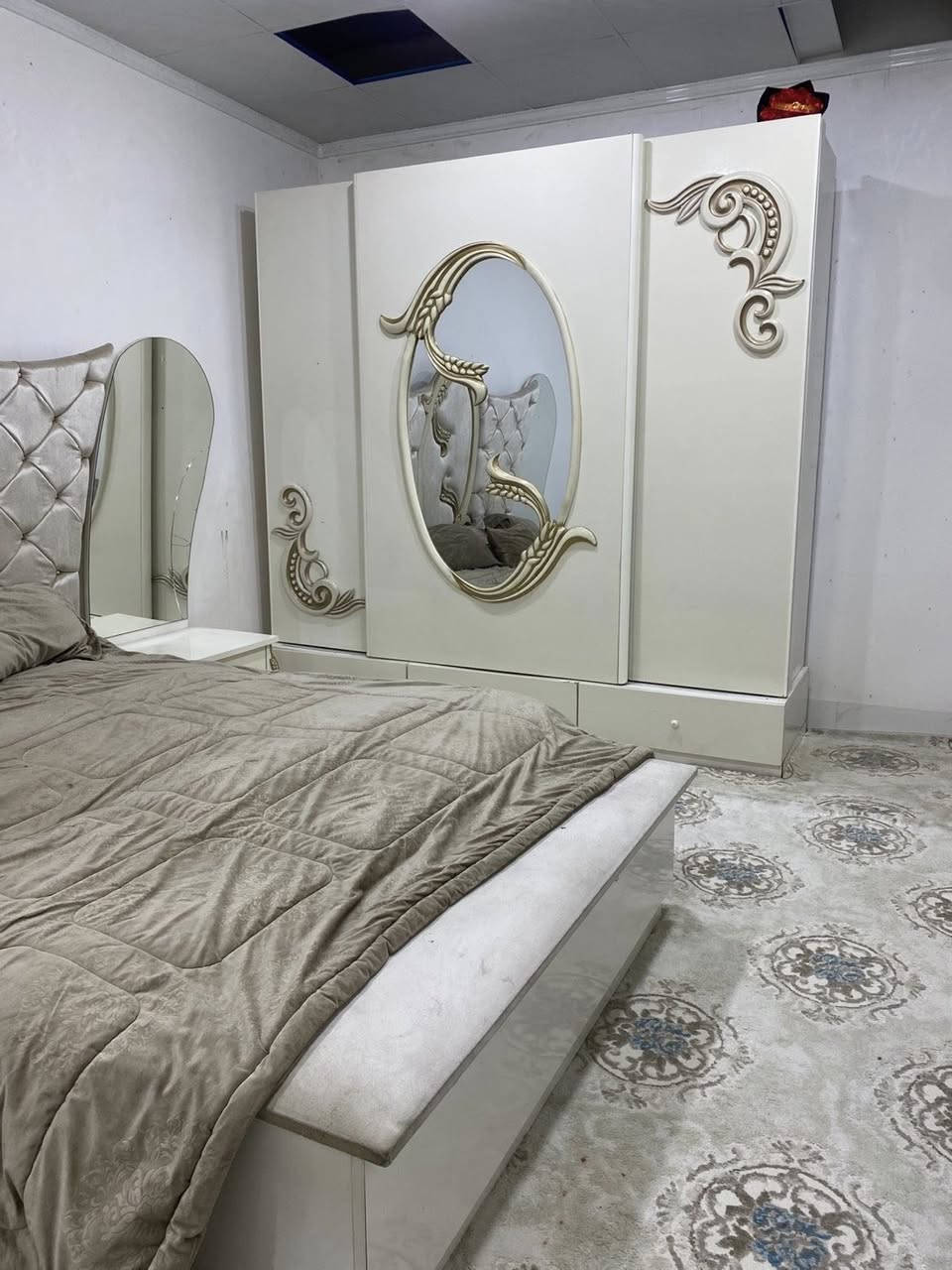 تاقم توركى ٧ پارجه بوًفروشتن شوين چوار قورنه تەنیا فایبەری پشتی کانتۆرەکە گۆرینی دەوێ ئەگینا بێعەیبە نرخ١٨٠


**إذا كنت صاحب هذا الإعلان وتريد حذفه لأي سبب، رجاءا أرسل رسالة إلى الدعم الفني**