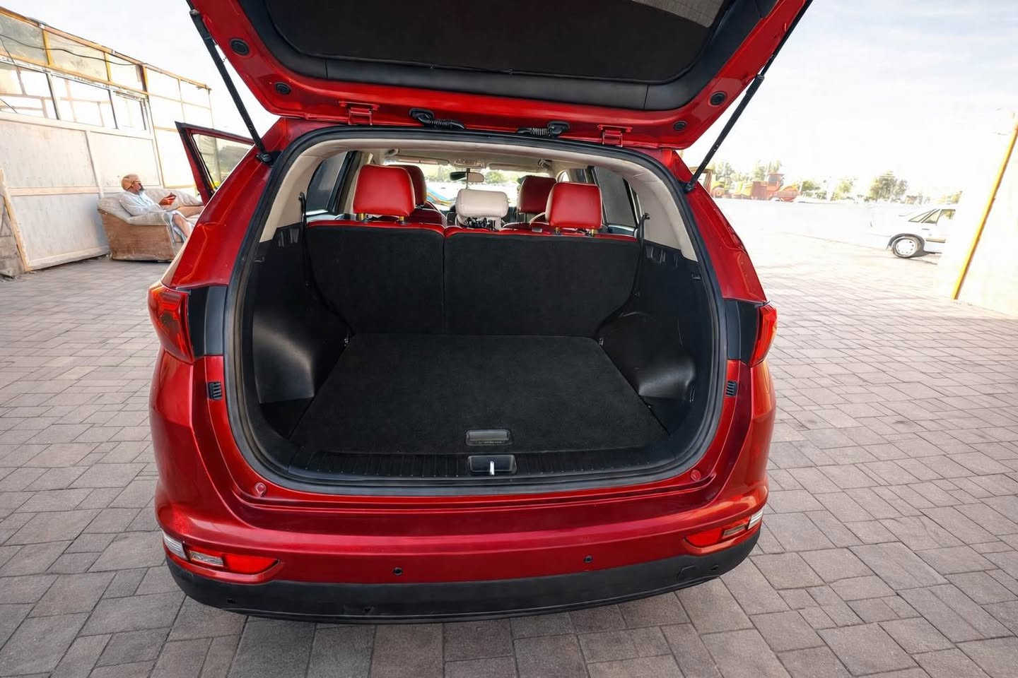 🚗 سبورتاج 2018 للبيع – فرصة ممتازة 🚗
📍 من رخصة الأدمن

🔴 KIA SPORTAGE 2018
سيارة نظيفة جداً واستعمال شخصي

⭐ المواصفات (فول مواصفات):
✔ رقم بغداد إنكليزي باسمي
✔ تشغيل عن بُعد
✔ بصمة تشغيل
✔ برنامج حماية من السرقة
✔ دكشنات تبريد خلفية
✔ ماشية 70 ألف كم حقيقي
✔ مكينة 2400 مكفولة
✔ كير مكفول
✔ السيارة مصبوغة عام ما عدا الجنطة

ℹ️ ملاحظة بكل شفافية:
الصبغ بسبب مشاجرة،
السيارة مفحوصة من الشاصي للغود
والسيارة نظيفة ومرتبة – مال موظف

❌ غير متواجدة على أي صفحة
📞 للاستفسار والتواصل:
***********
***********

#سبورتج_للبيع #KIA #Sportage #سيارات_للبيع #بغداد Singapore
